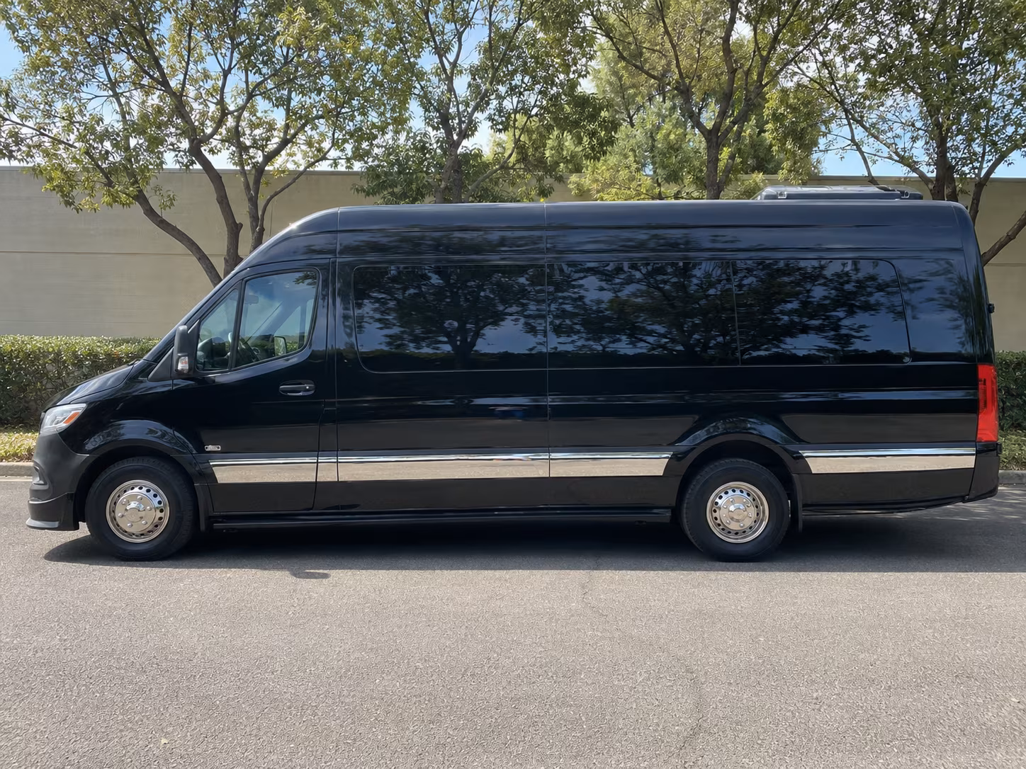 15 passenger sprinter van
